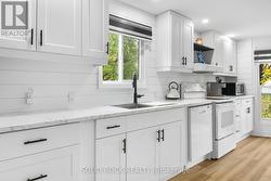 Beautiful white kitchen -