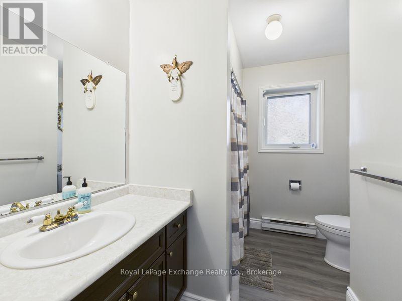 2 - 390 Macdougall Drive, Kincardine, ON - Indoor Photo Showing Bathroom