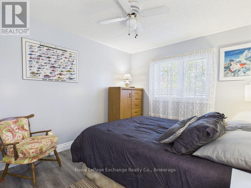 2 - 390 Macdougall Drive, Kincardine, ON - Indoor Photo Showing Bedroom