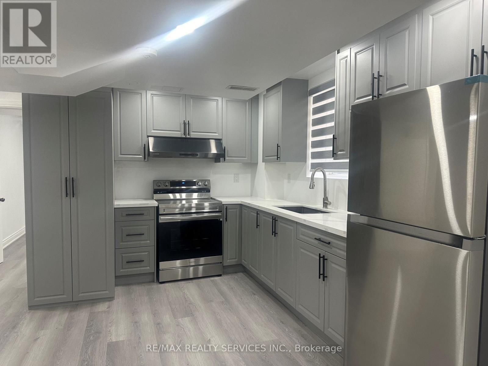 Basement - 64 Fallstar Crescent, Brampton, ON - Indoor Photo Showing Kitchen With Upgraded Kitchen