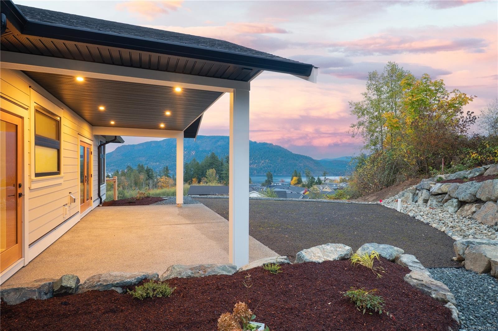 1854 Vee Rd, Cowichan Bay, BC