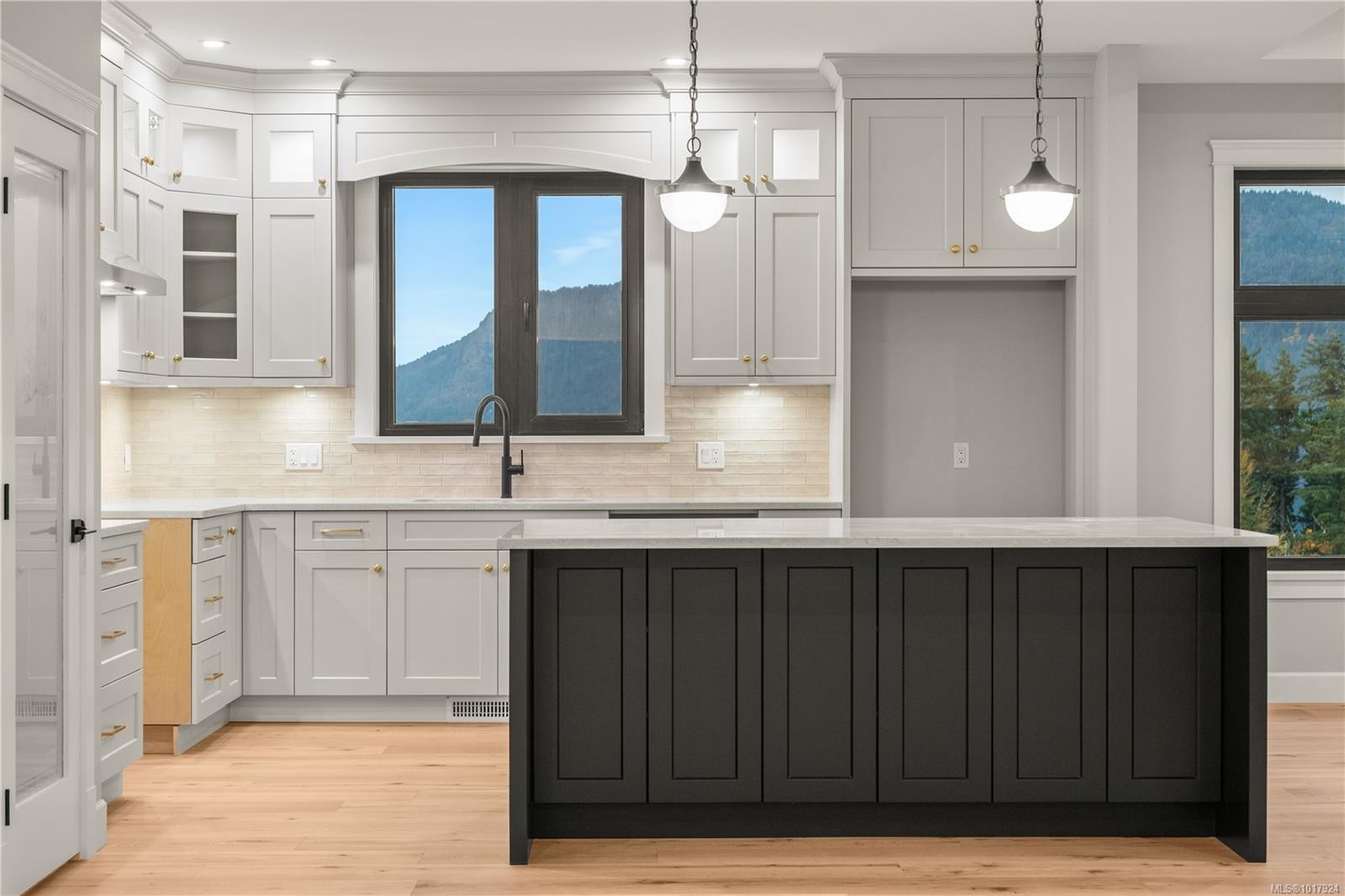 1854 Vee Rd, Cowichan Bay, BC