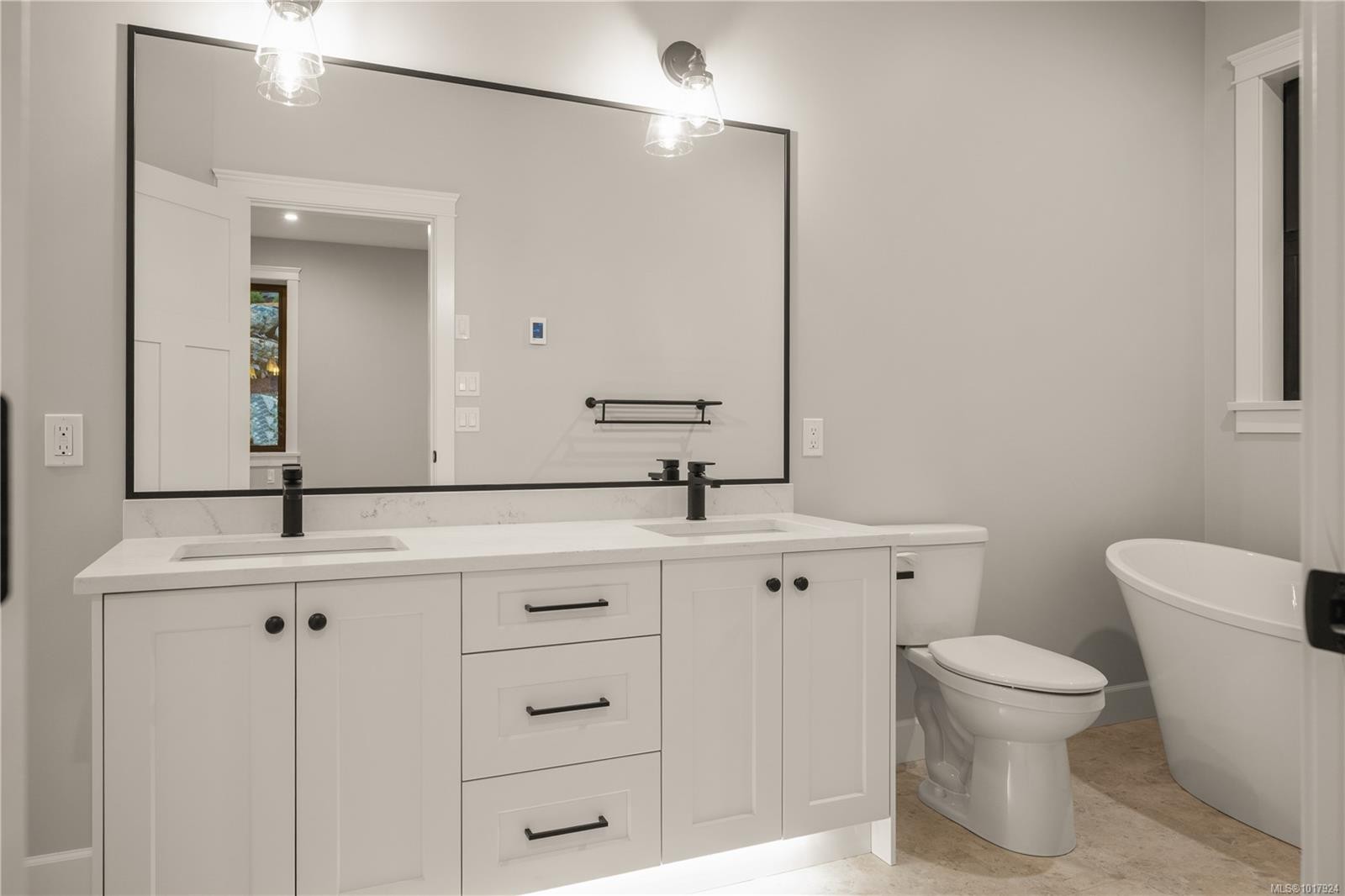 1854 Vee Rd, Cowichan Bay, BC