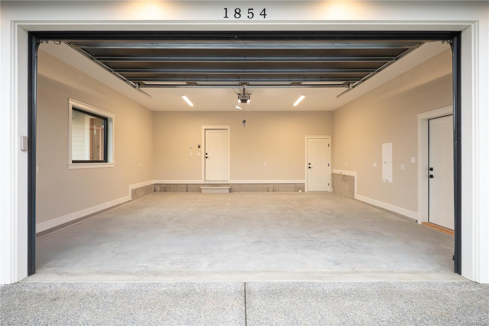 1854 Vee Rd, Cowichan Bay, BC