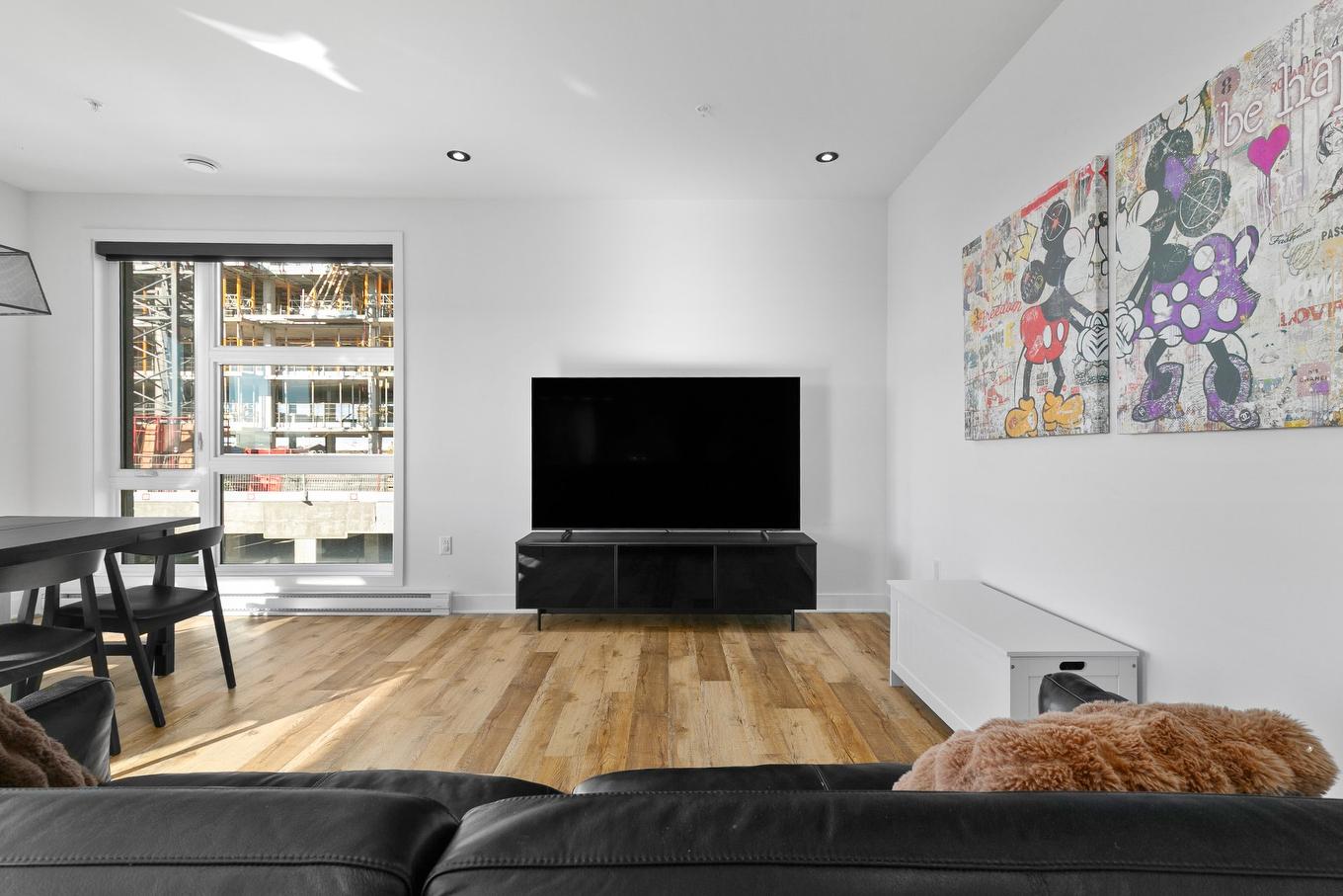 Living room - 305-455 Rue Des Marronniers, Candiac, QC - Indoor Photo Showing Living Room