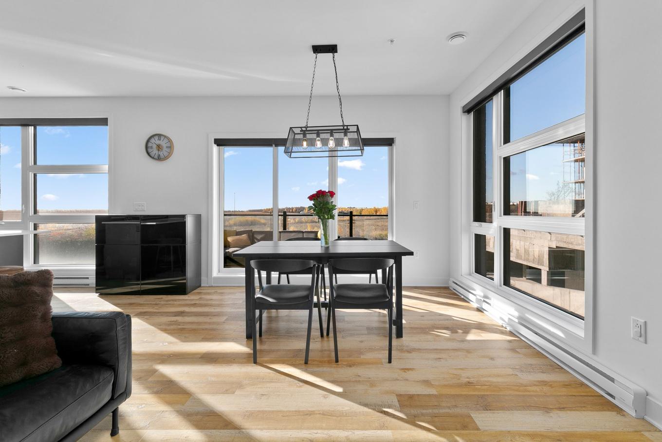 Dining room - 305-455 Rue Des Marronniers, Candiac, QC - Indoor