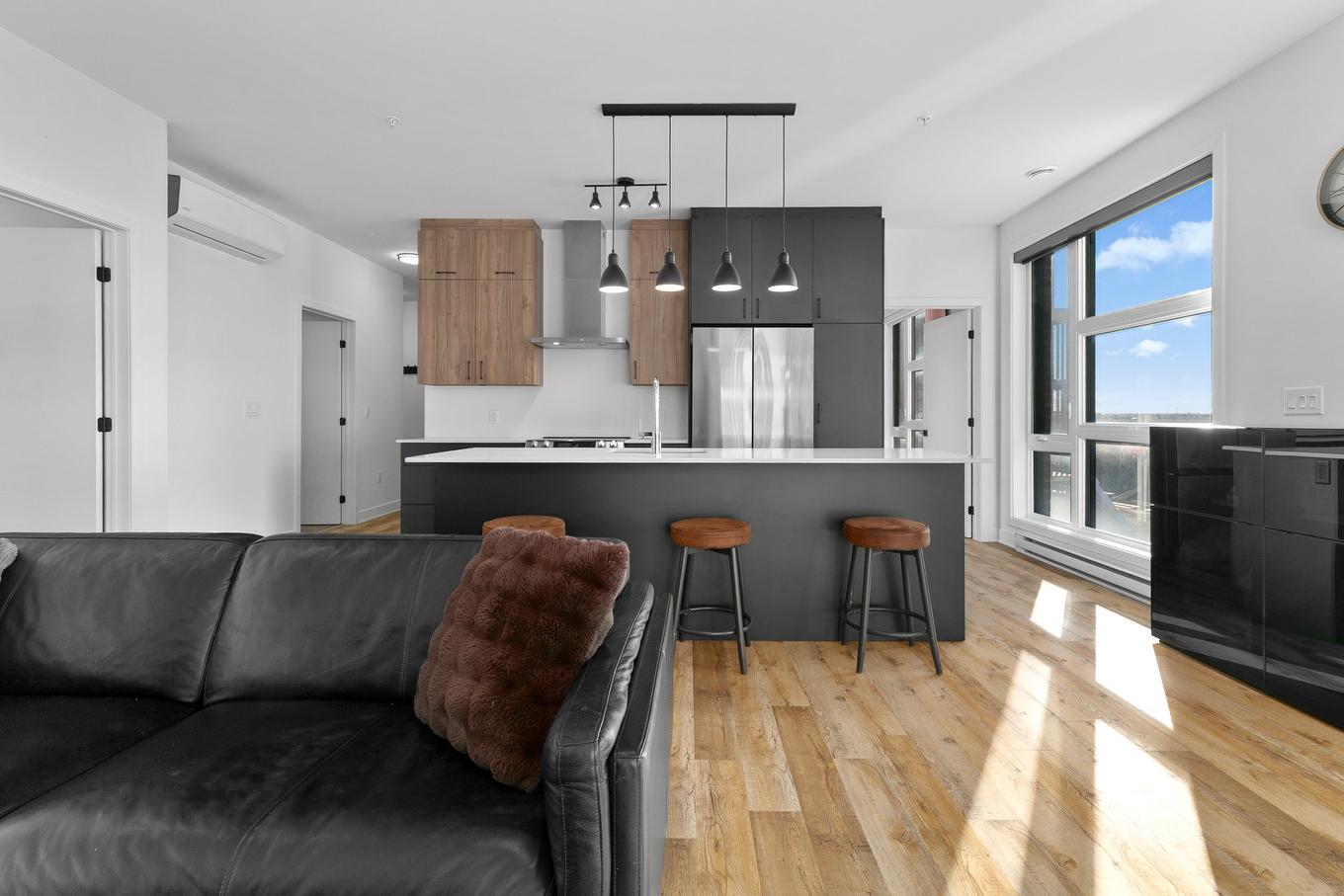 Kitchen - 305-455 Rue Des Marronniers, Candiac, QC - Indoor Photo Showing Other Room