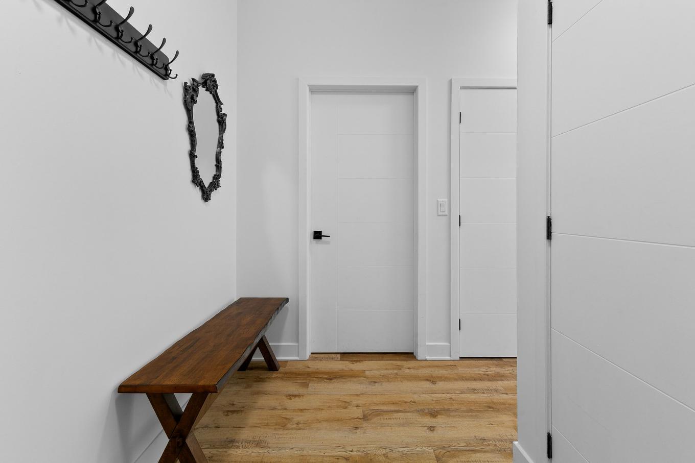 Hall - 305-455 Rue Des Marronniers, Candiac, QC - Indoor Photo Showing Other Room