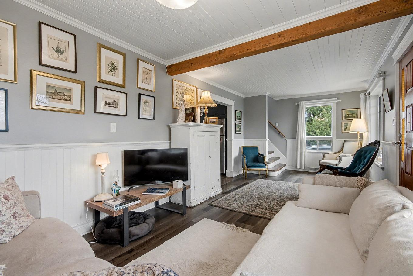 Salon - 143 Rue Des Tournesols, Saint-Jean-Sur-Richelieu, QC - Indoor Photo Showing Living Room