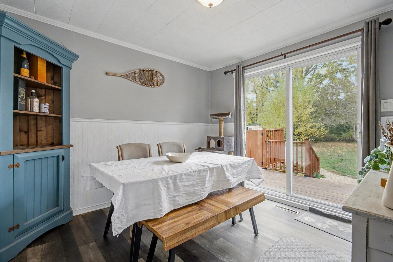 Salle à manger - 143 Rue Des Tournesols, Saint-Jean-Sur-Richelieu, QC - Indoor Photo Showing Other Room