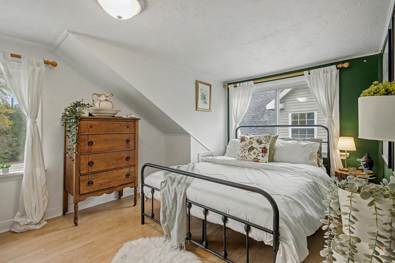Chambre à coucher principale - 143 Rue Des Tournesols, Saint-Jean-Sur-Richelieu, QC - Indoor Photo Showing Bedroom