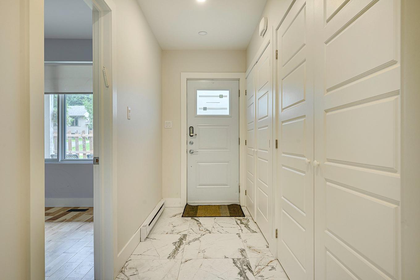 Hall d'entrée/Vestibule - 6481 Rue Morin, Val-Morin, QC - Indoor Photo Showing Other Room