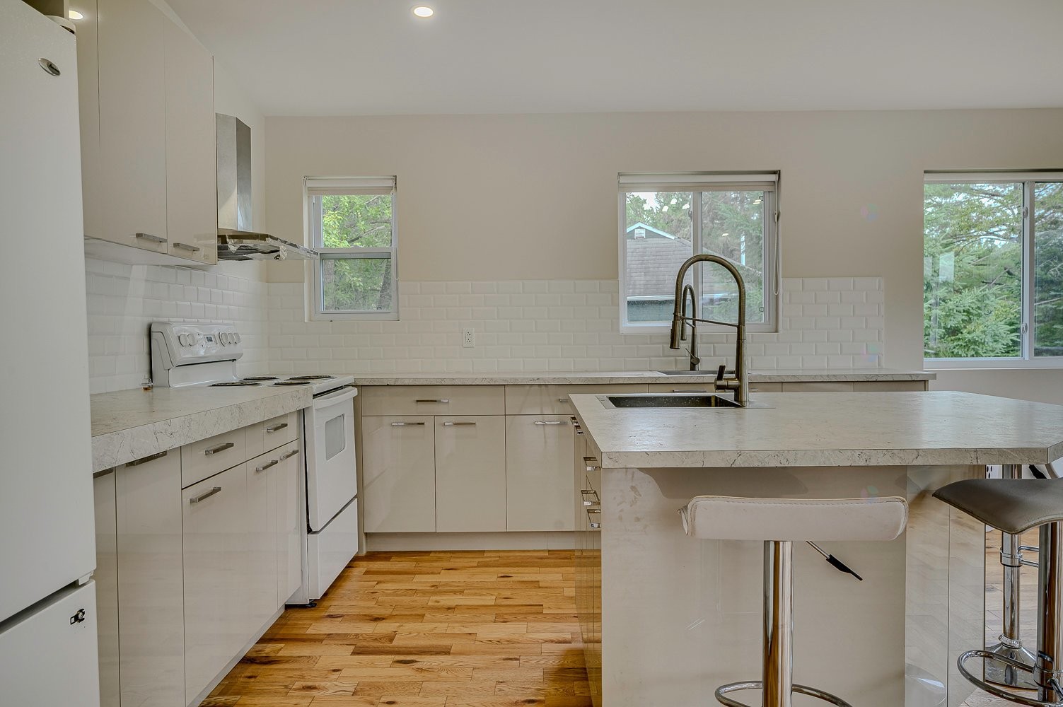 Kitchen - 6481 Rue Morin, Val-Morin, QC - Indoor Photo Showing Kitchen