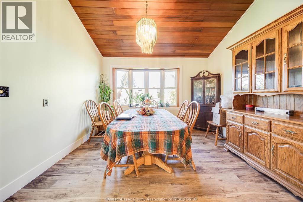 20966 Pier Road, Wheatley, ON - Indoor Photo Showing Dining Room