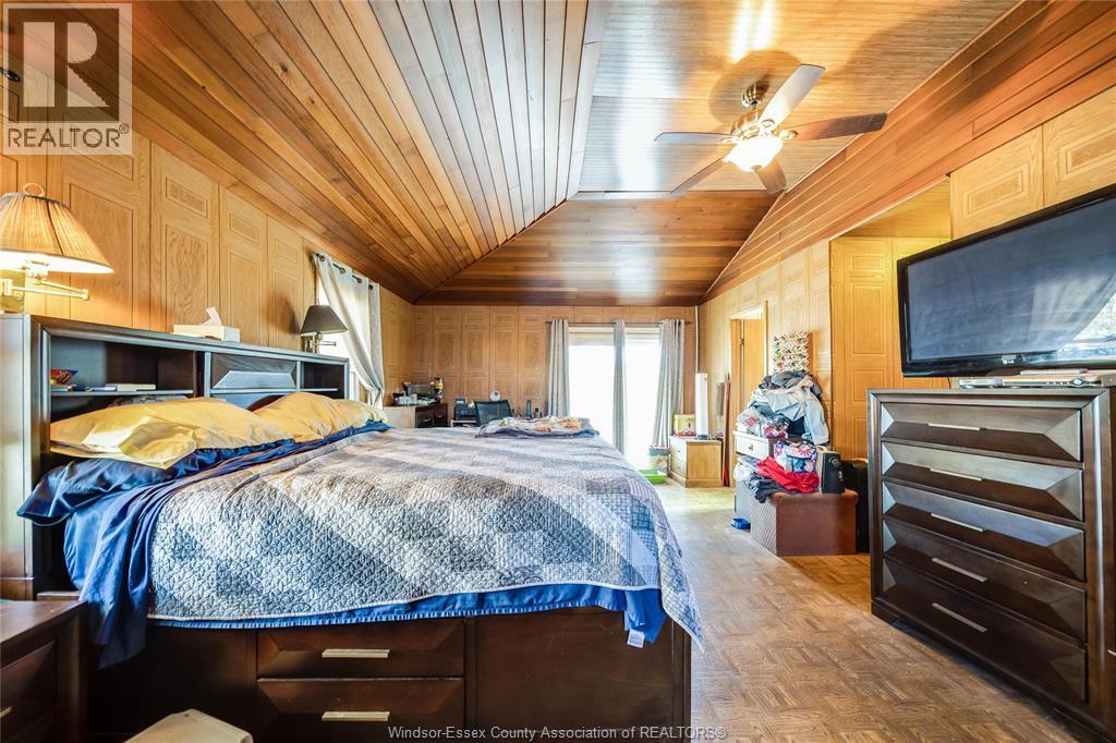 20966 Pier Road, Wheatley, ON - Indoor Photo Showing Other Room