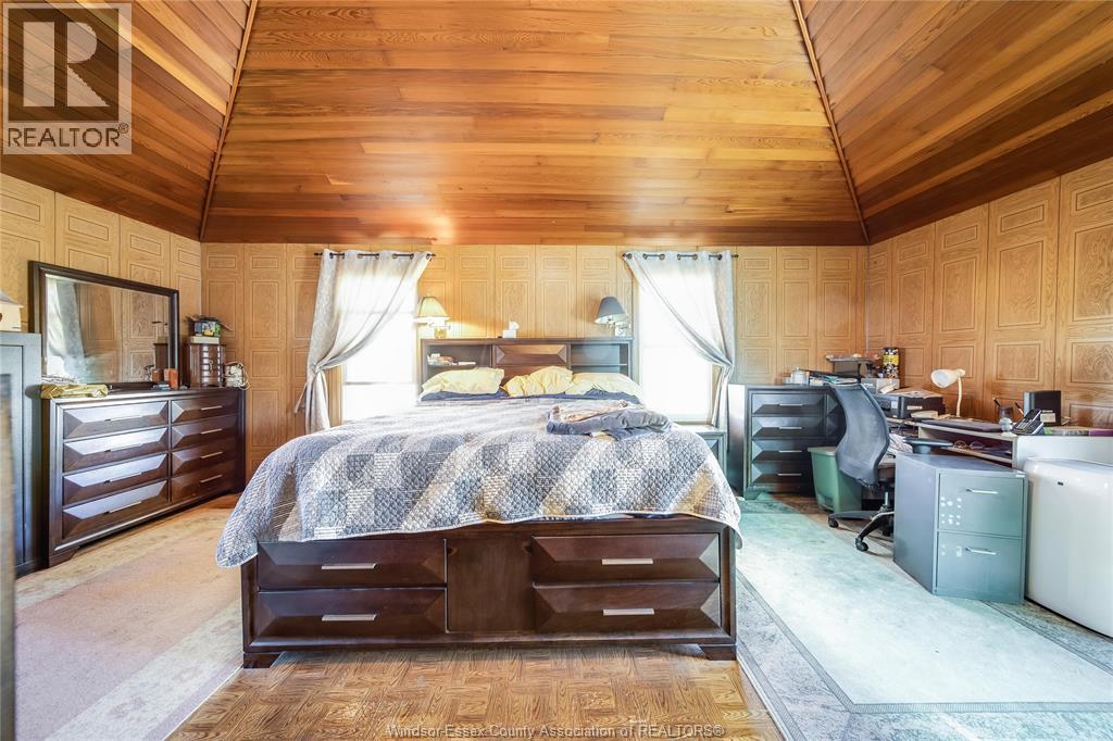 20966 Pier Road, Wheatley, ON - Indoor Photo Showing Other Room