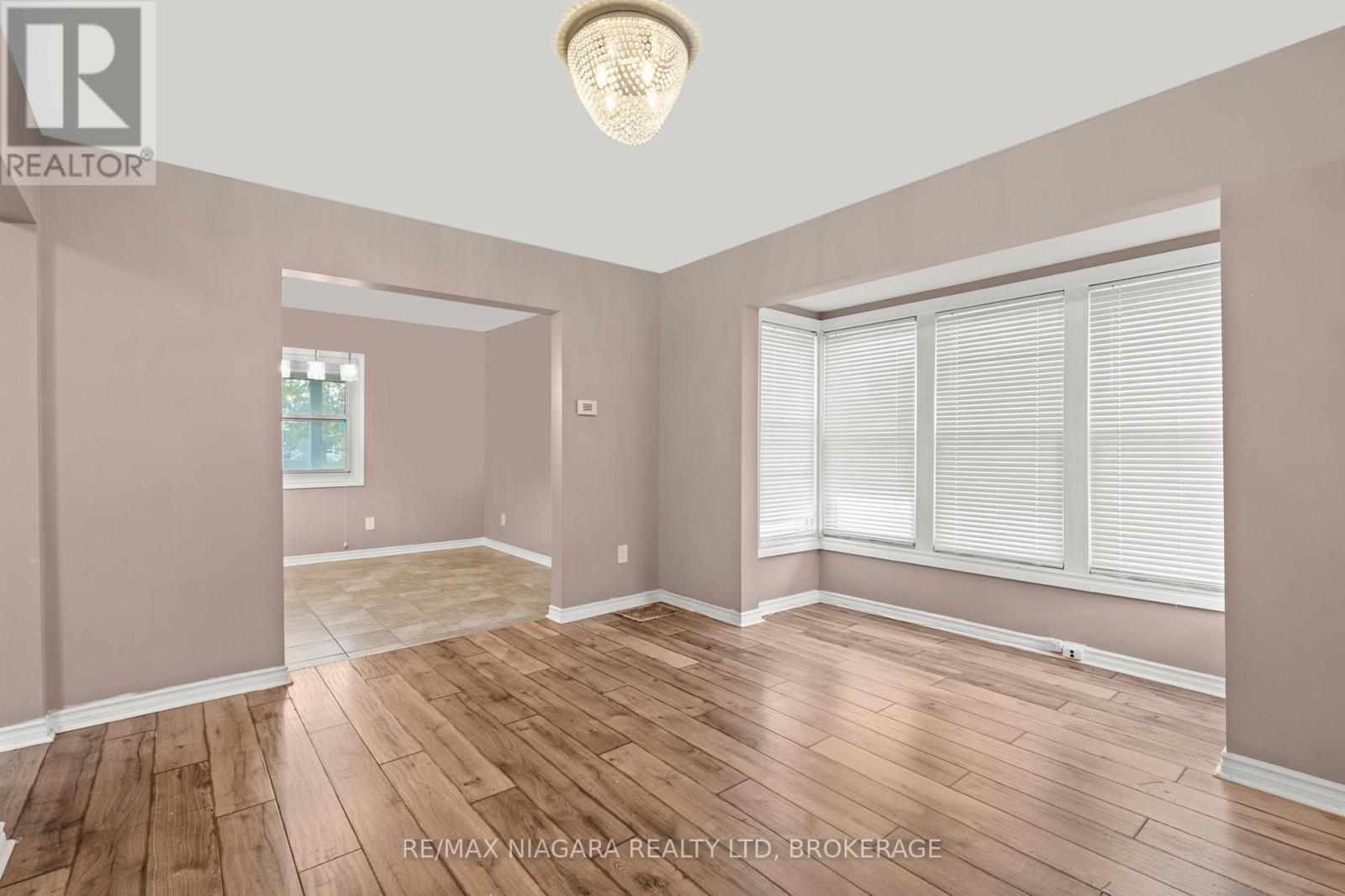 32 Page Street, St. Catharines (E. Chester), ON - Indoor Photo Showing Other Room