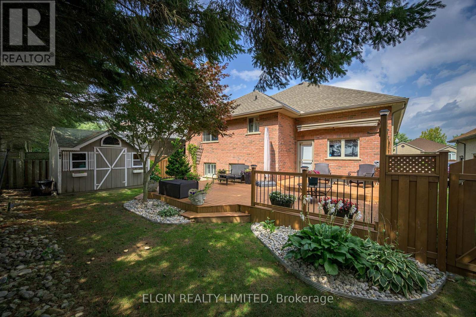 20 Beechwood Circle, St. Thomas, ON - Outdoor