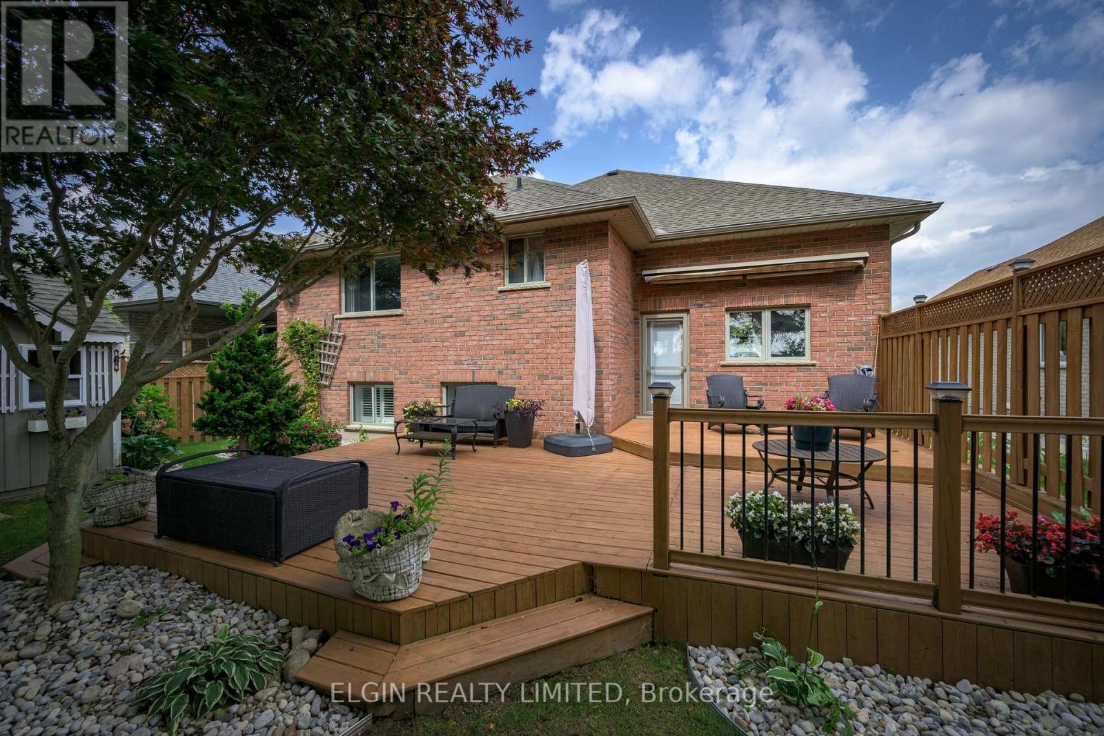 20 Beechwood Circle, St. Thomas, ON - Outdoor With Deck Patio Veranda With Exterior