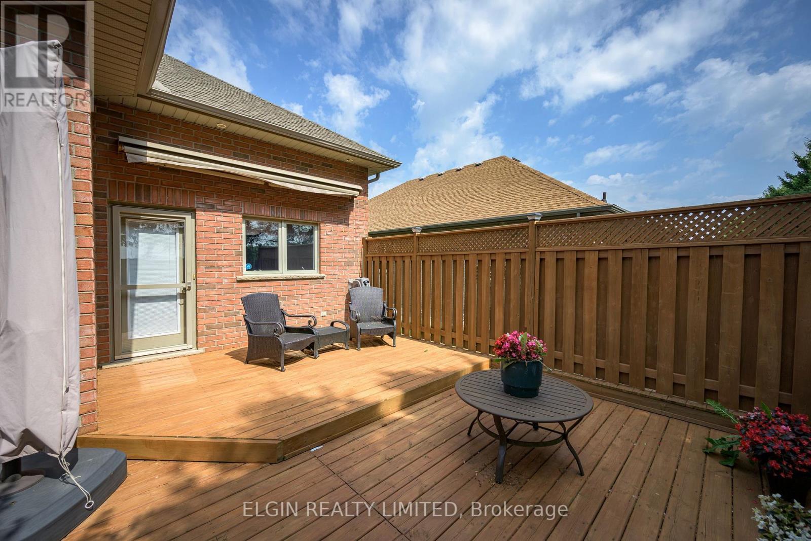 20 Beechwood Circle, St. Thomas, ON - Outdoor With Deck Patio Veranda With Exterior