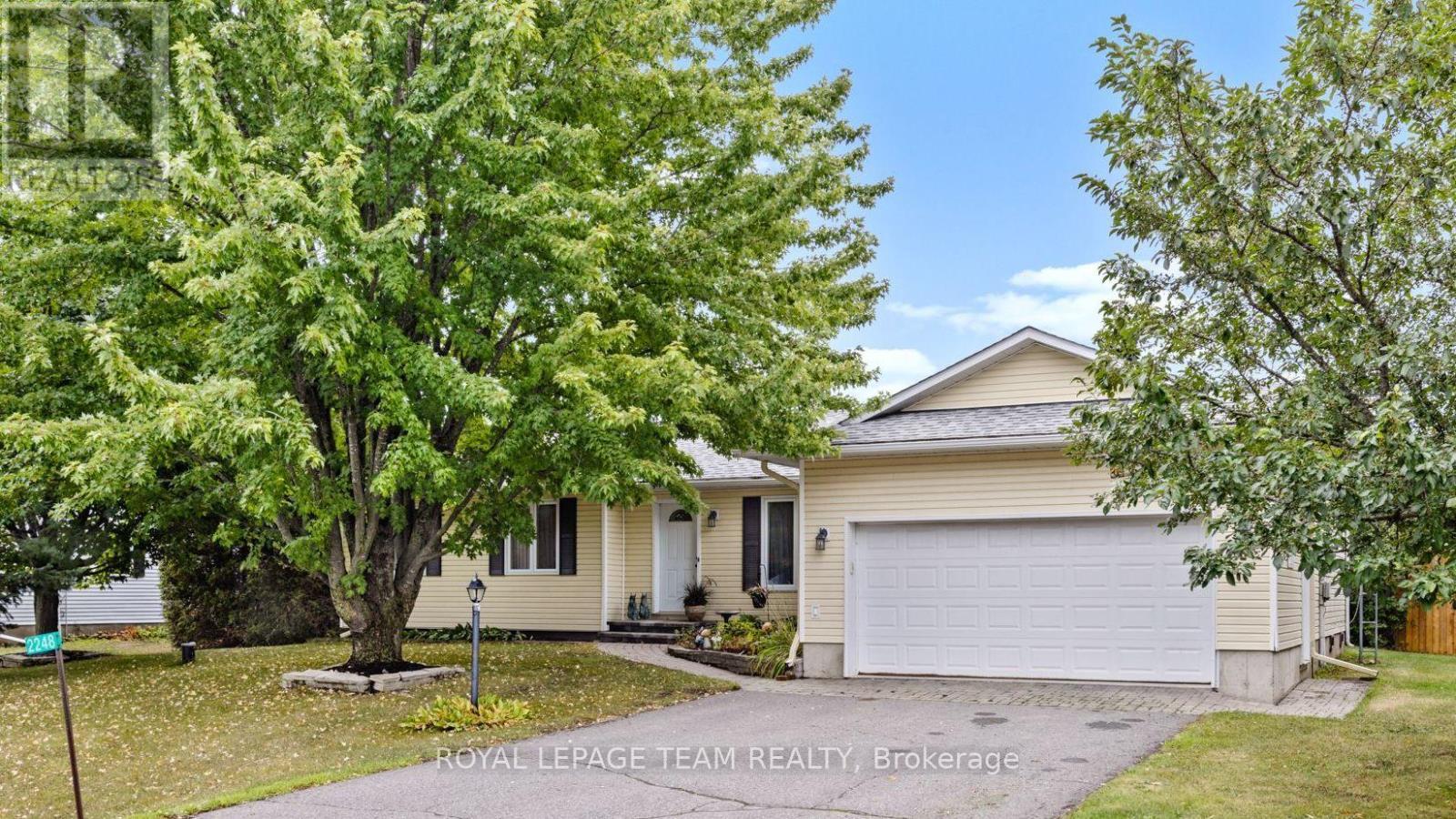 2248 Wallingford Way, Ottawa, ON - Outdoor