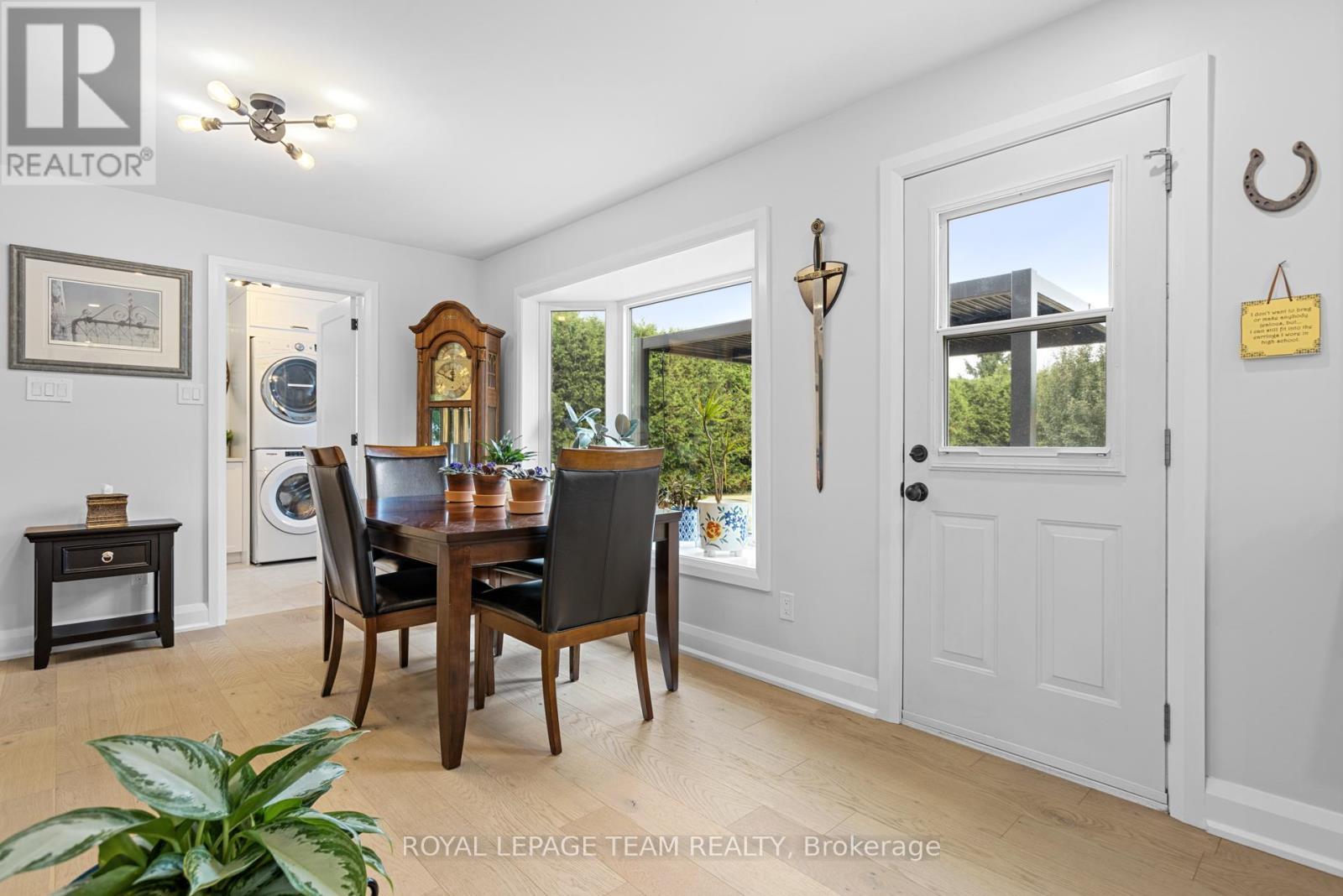 2248 Wallingford Way, Ottawa, ON - Indoor Photo Showing Dining Room