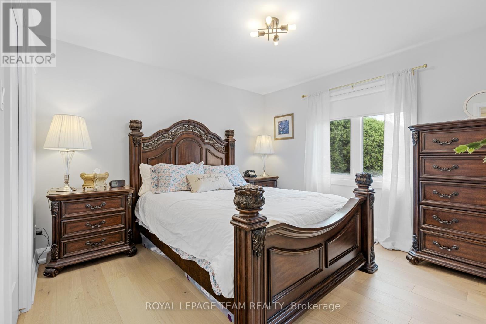 2248 Wallingford Way, Ottawa, ON - Indoor Photo Showing Bedroom