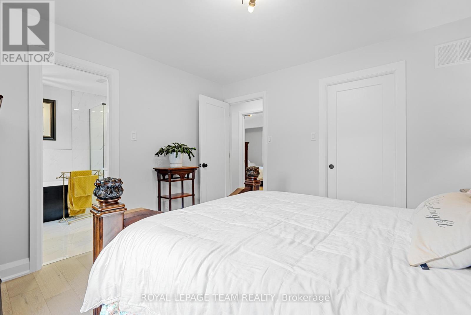2248 Wallingford Way, Ottawa, ON - Indoor Photo Showing Bedroom