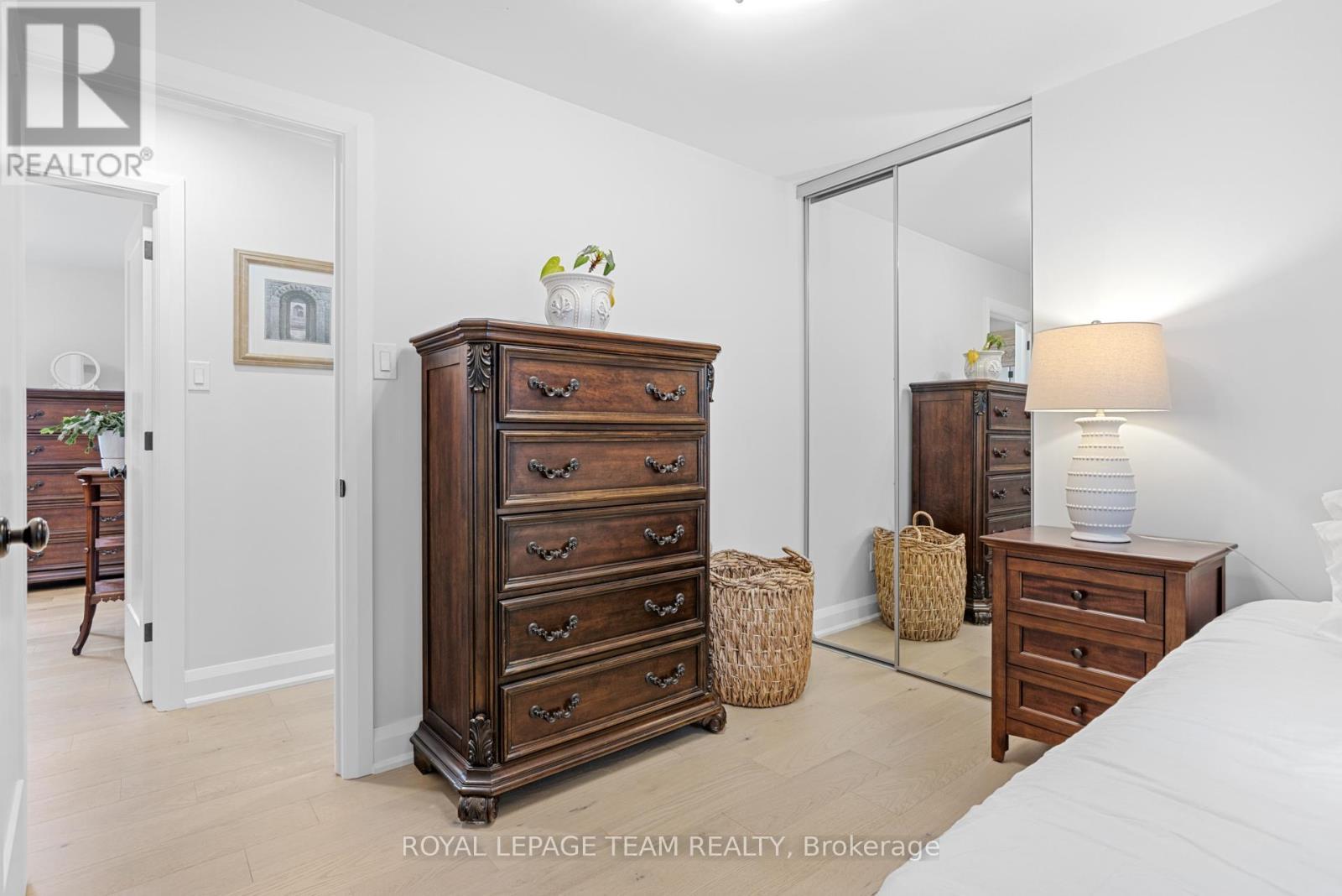 2248 Wallingford Way, Ottawa, ON - Indoor Photo Showing Bedroom