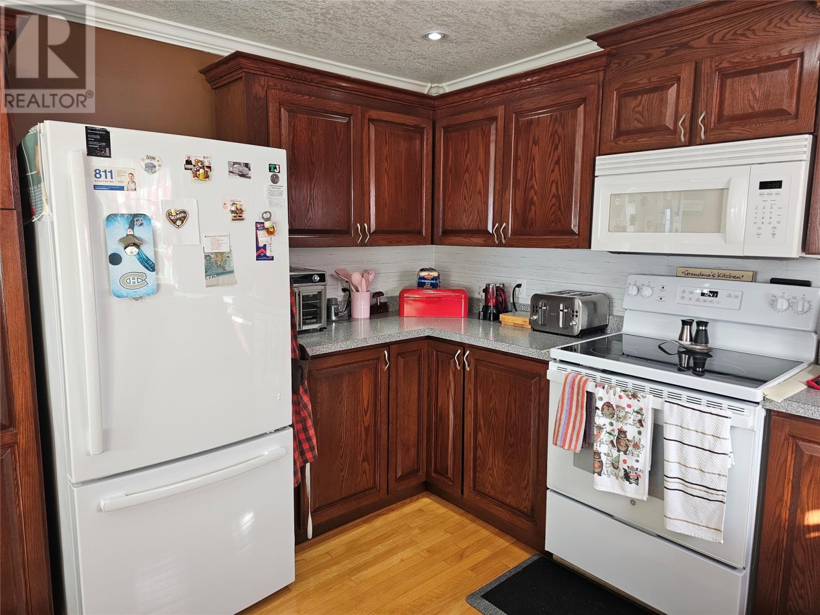 14 Lillington Avenue, Channel-Port Aux Basques, NL - Indoor Photo Showing Kitchen