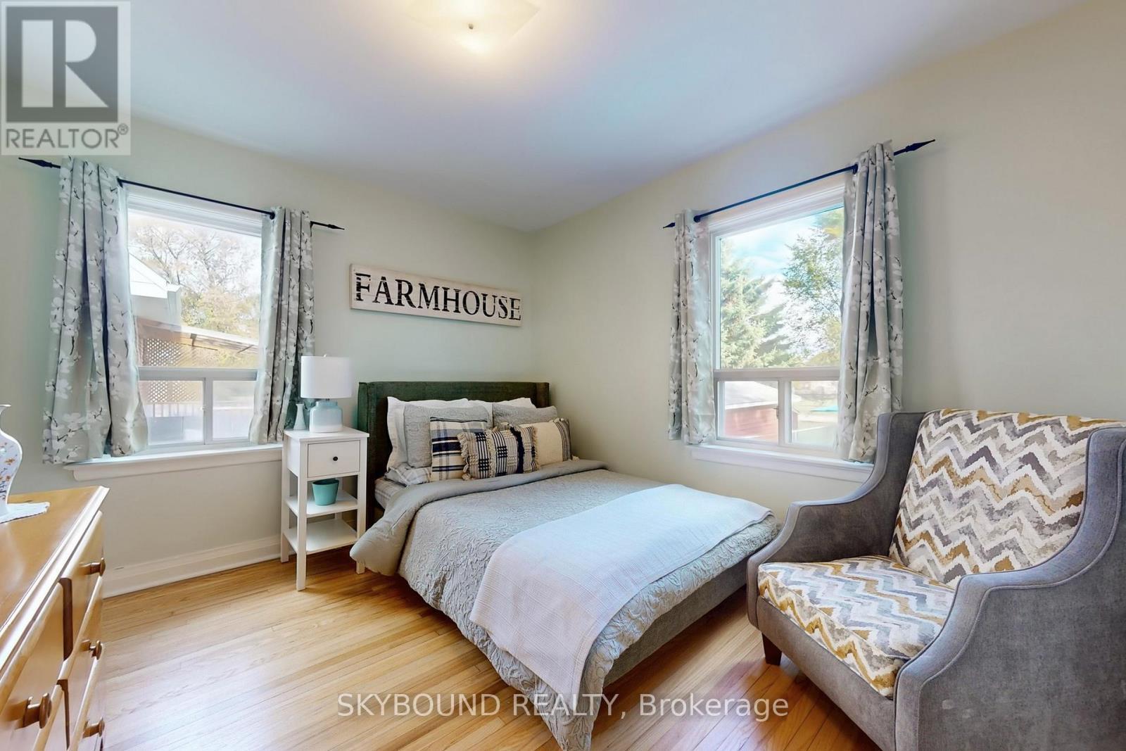 139 Tower Drive, Toronto, ON - Indoor Photo Showing Bedroom