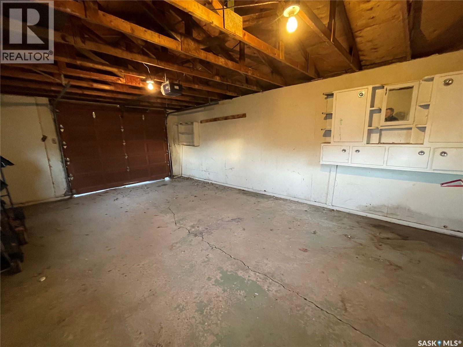 2910 Avonhurst Drive, Regina, SK - Indoor