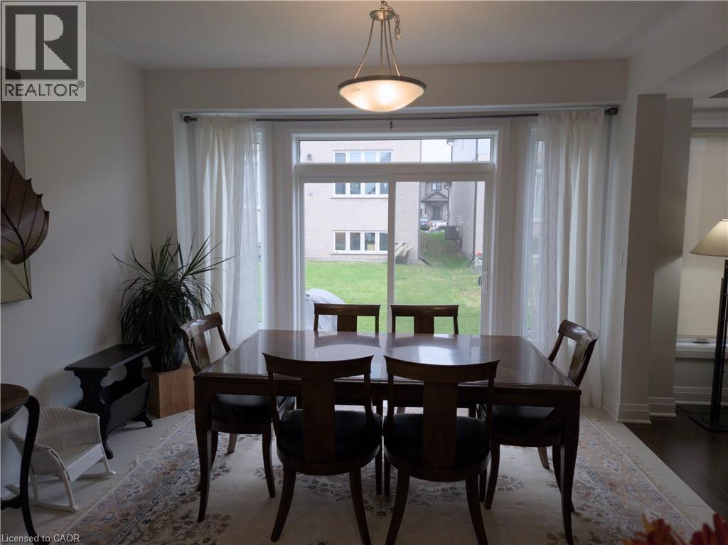 293 Chokecherry Crescent, Waterloo, ON - Indoor Photo Showing Dining Room
