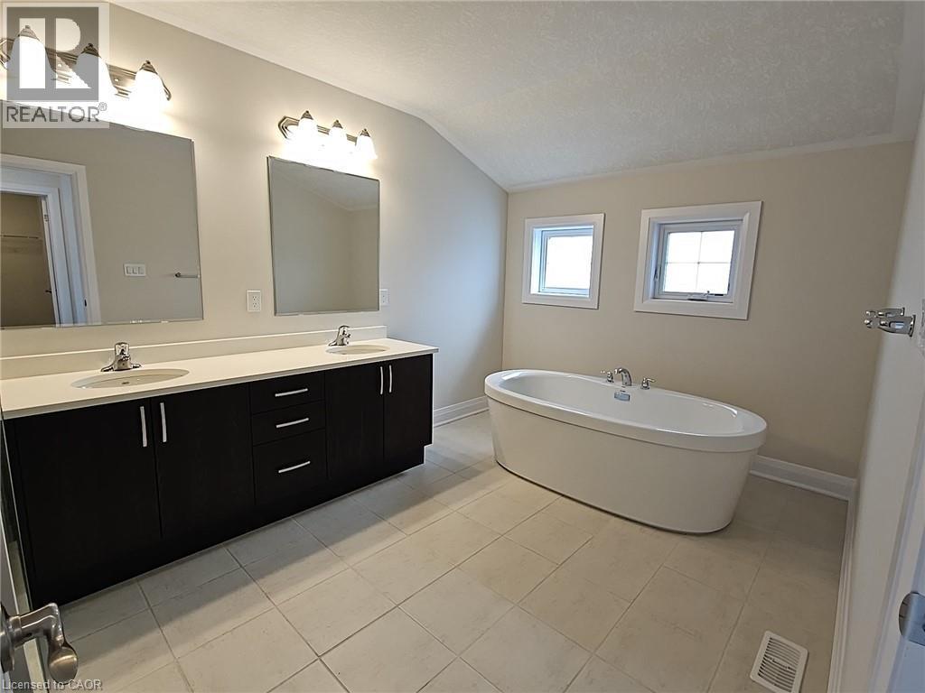 293 Chokecherry Crescent, Waterloo, ON - Indoor Photo Showing Bathroom