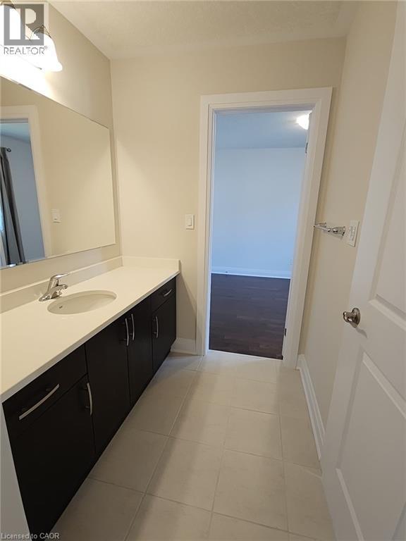 293 Chokecherry Crescent, Waterloo, ON - Indoor Photo Showing Bathroom