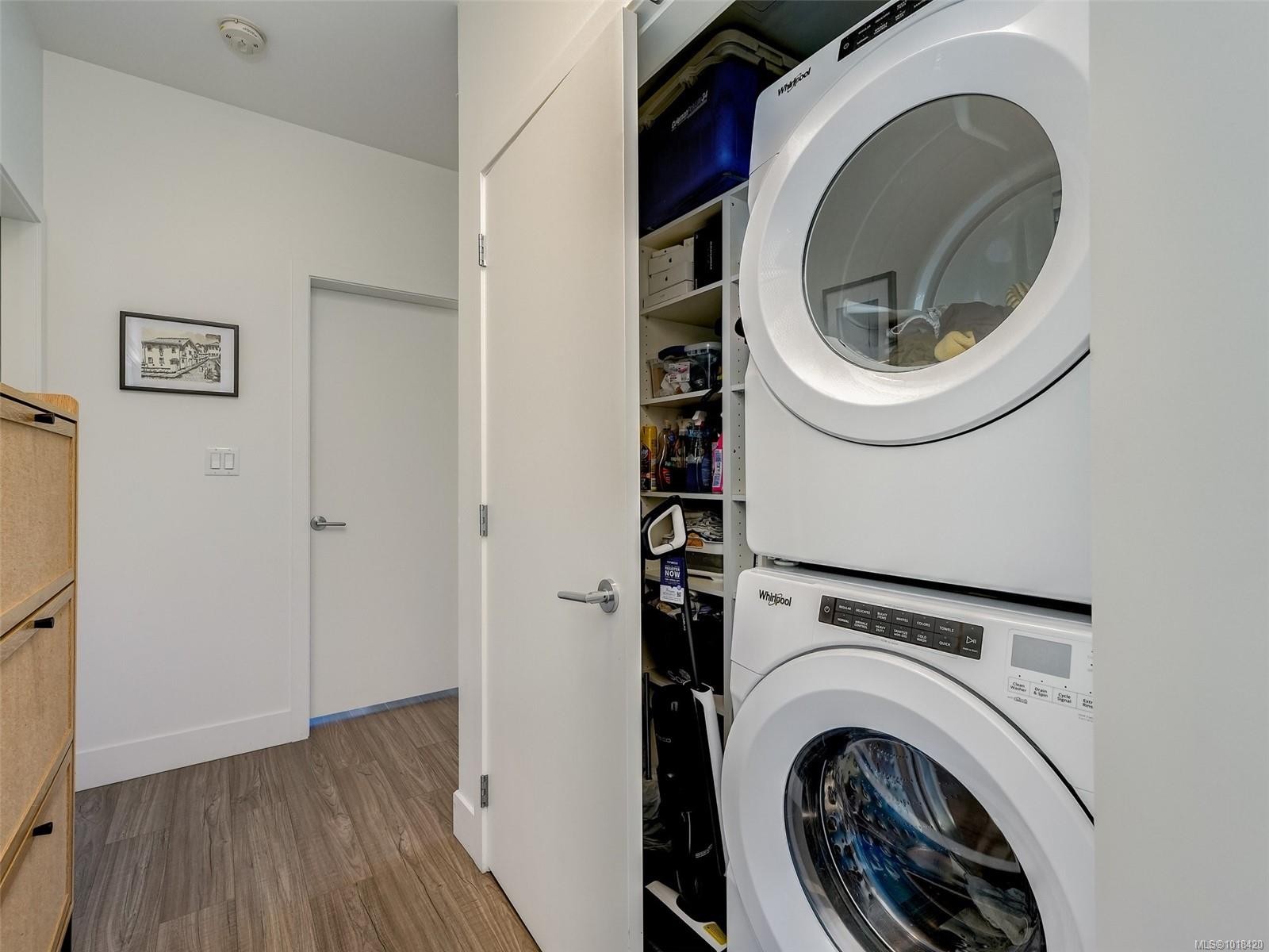 218-960 Reunion Ave, Langford, BC - Indoor Photo Showing Laundry Room