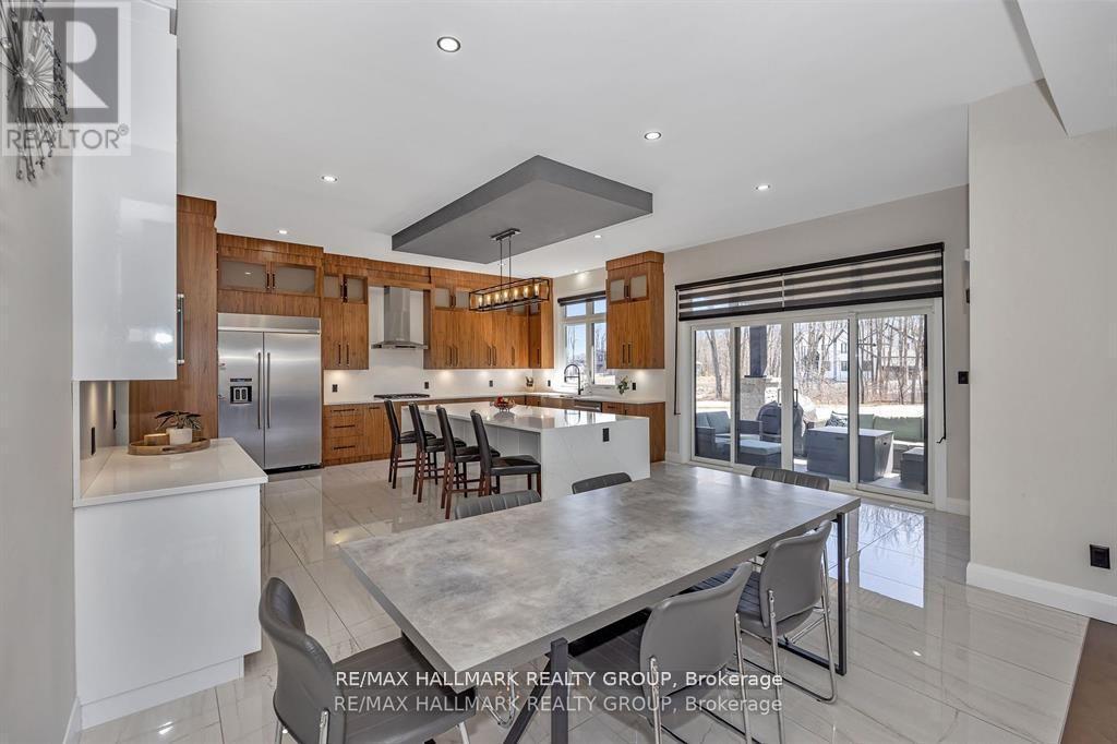 595 Shoreway Drive, Ottawa, ON - Indoor