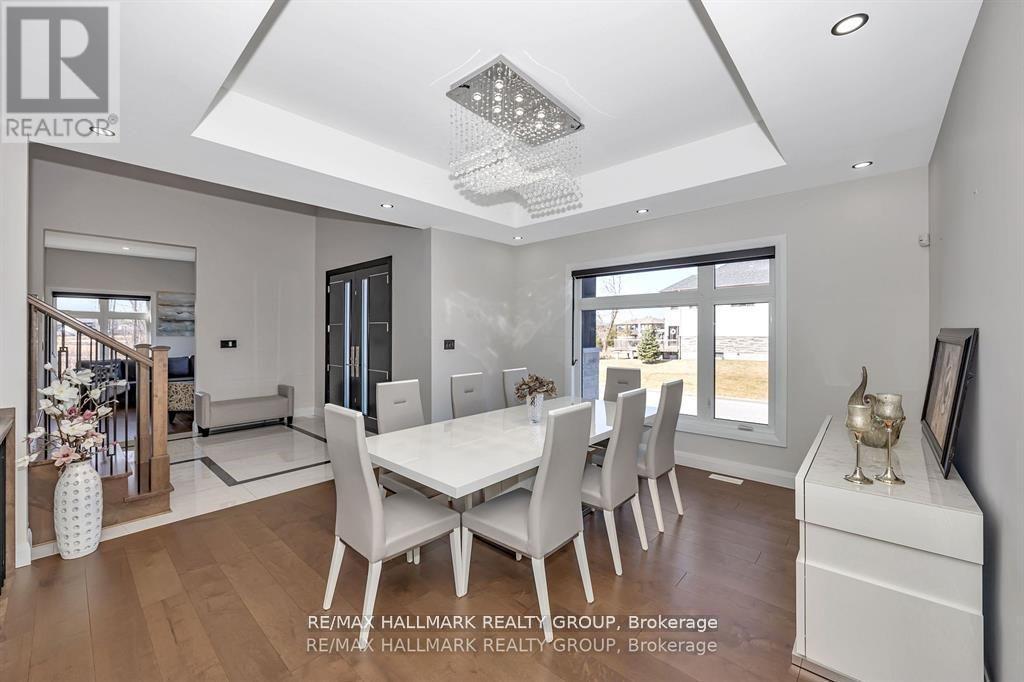 595 Shoreway Drive, Ottawa, ON - Indoor Photo Showing Dining Room