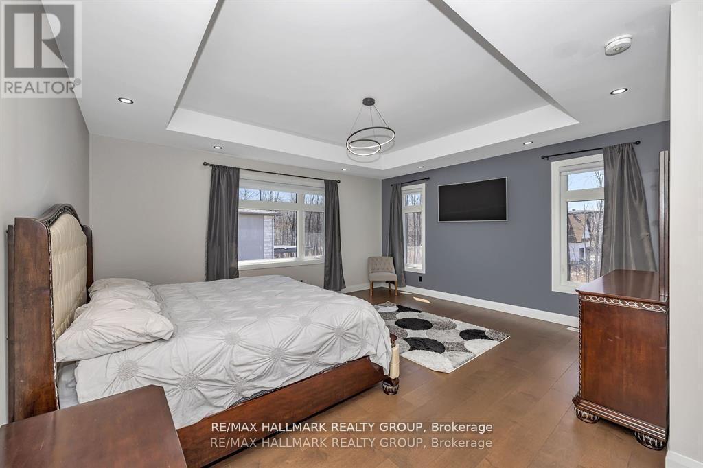 595 Shoreway Drive, Ottawa, ON - Indoor Photo Showing Bedroom