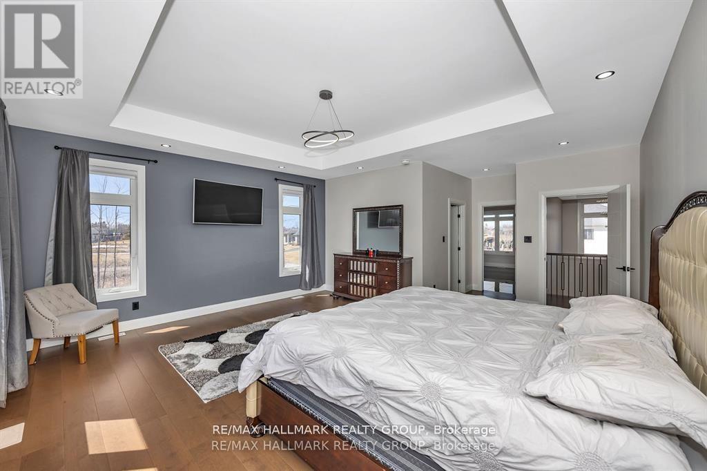 595 Shoreway Drive, Ottawa, ON - Indoor Photo Showing Bedroom