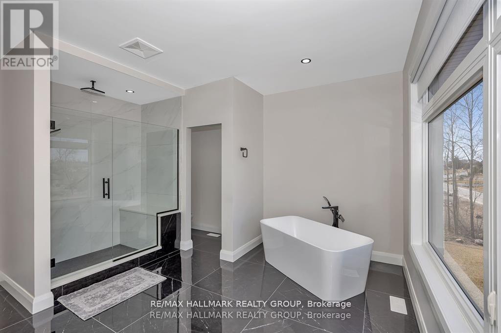 595 Shoreway Drive, Ottawa, ON - Indoor Photo Showing Bathroom