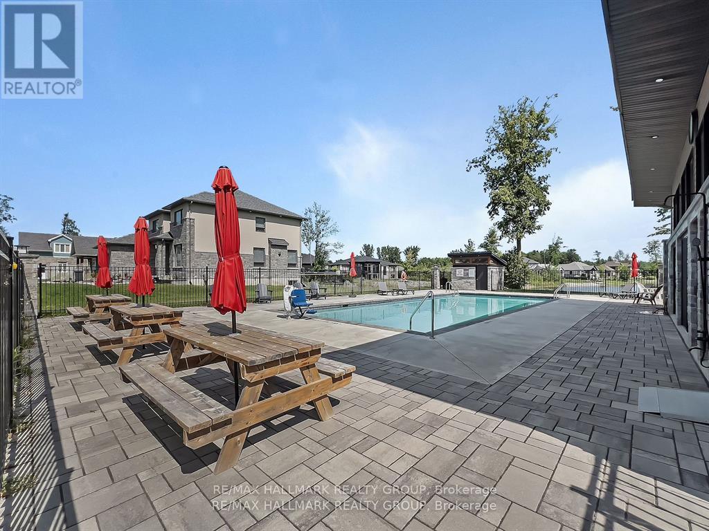 595 Shoreway Drive, Ottawa, ON - Outdoor With In Ground Pool