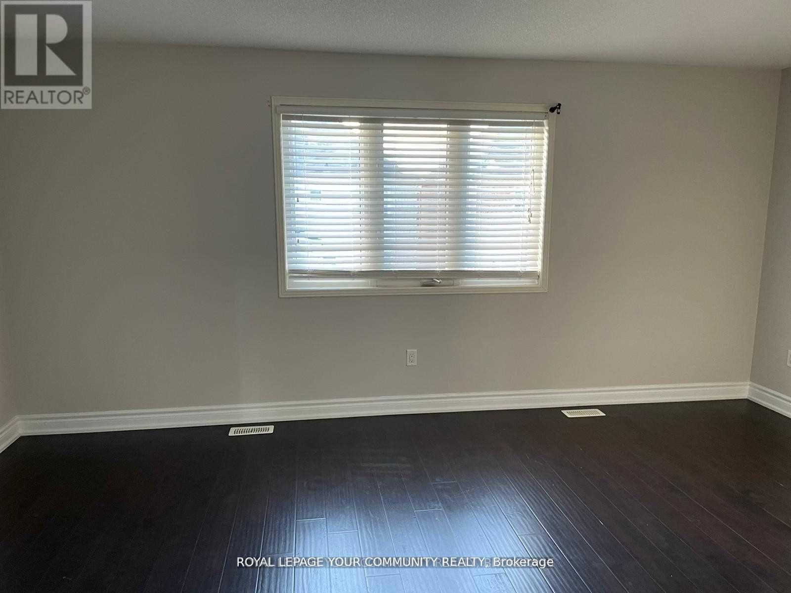 122 Russel Drive, Bradford West Gwillimbury, ON - Indoor Photo Showing Other Room