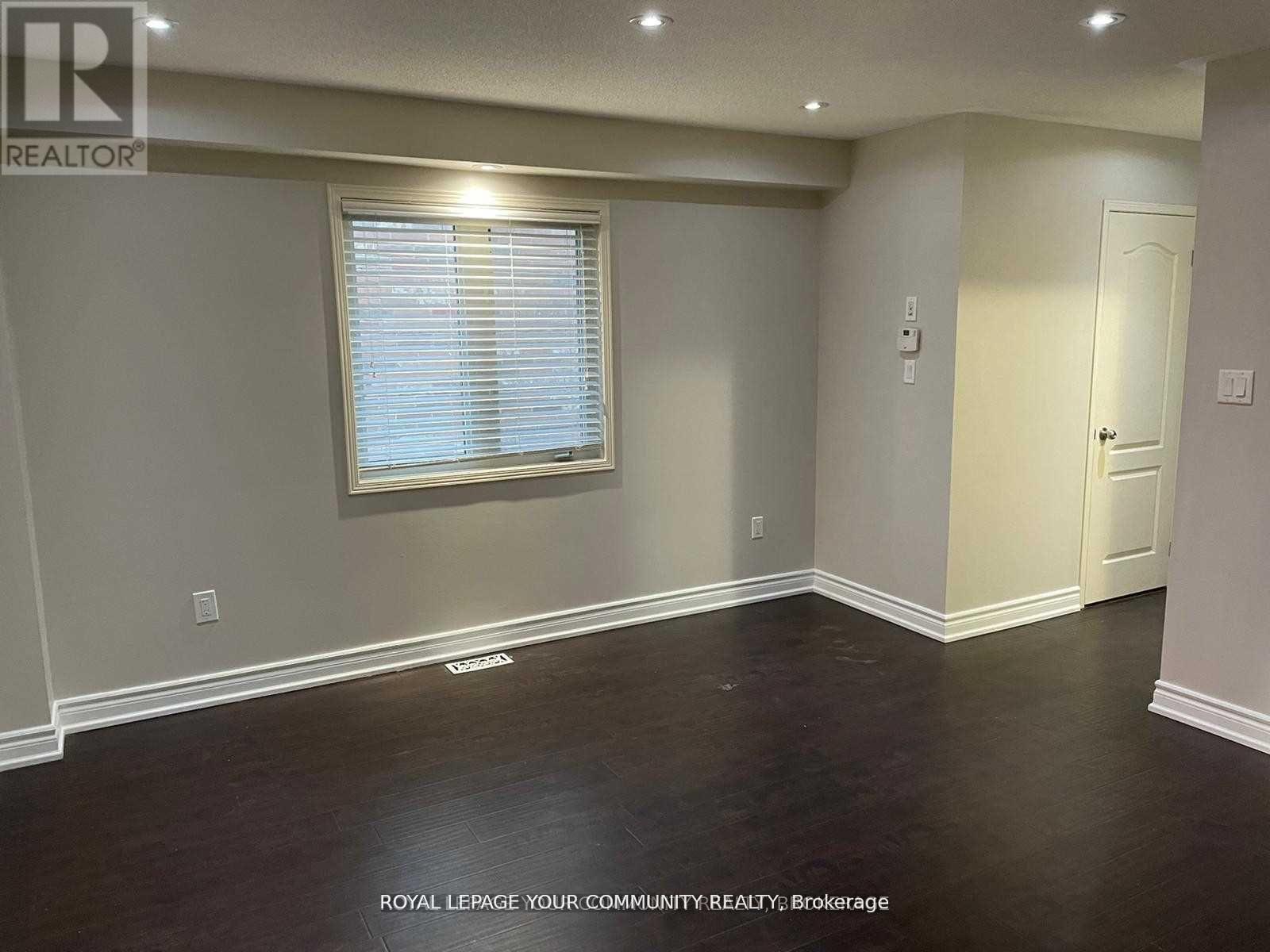 122 Russel Drive, Bradford West Gwillimbury, ON - Indoor Photo Showing Other Room