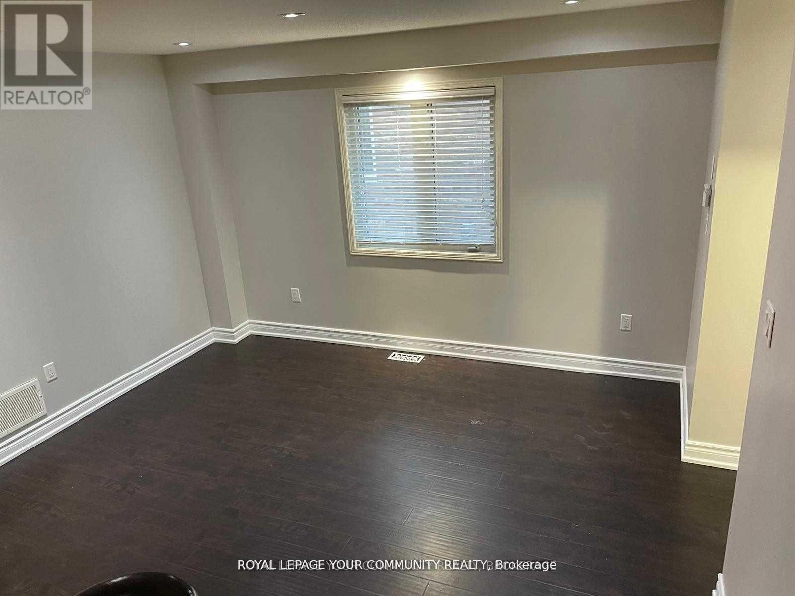 122 Russel Drive, Bradford West Gwillimbury, ON - Indoor Photo Showing Other Room