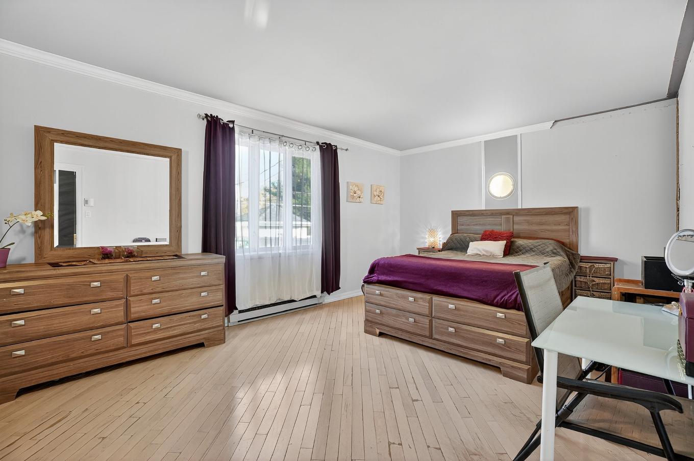 Primary bedroom - 12 Rue De Lorne, Blainville, QC - Indoor Photo Showing Bedroom