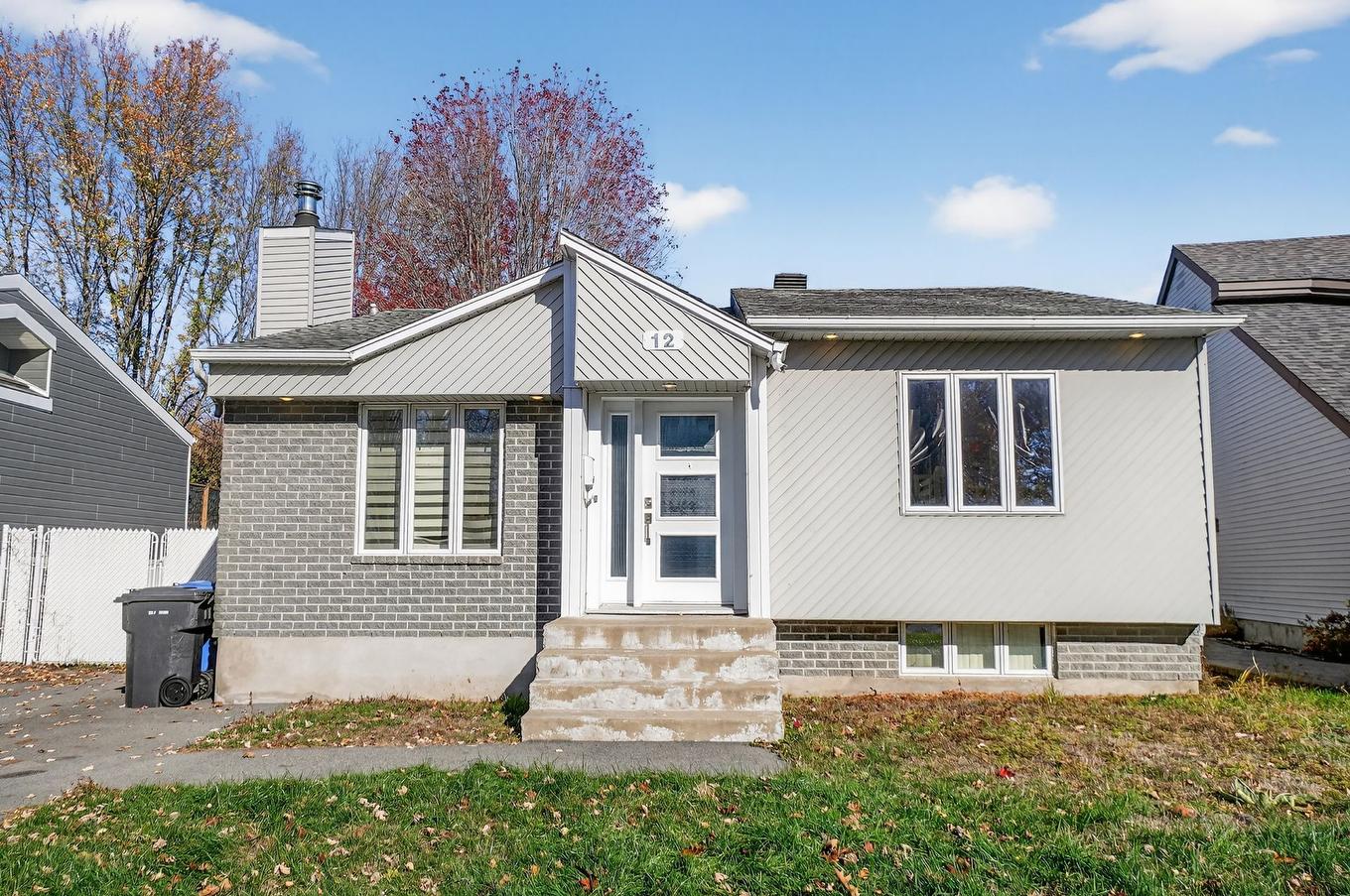 Frontage - 12 Rue De Lorne, Blainville, QC - Outdoor