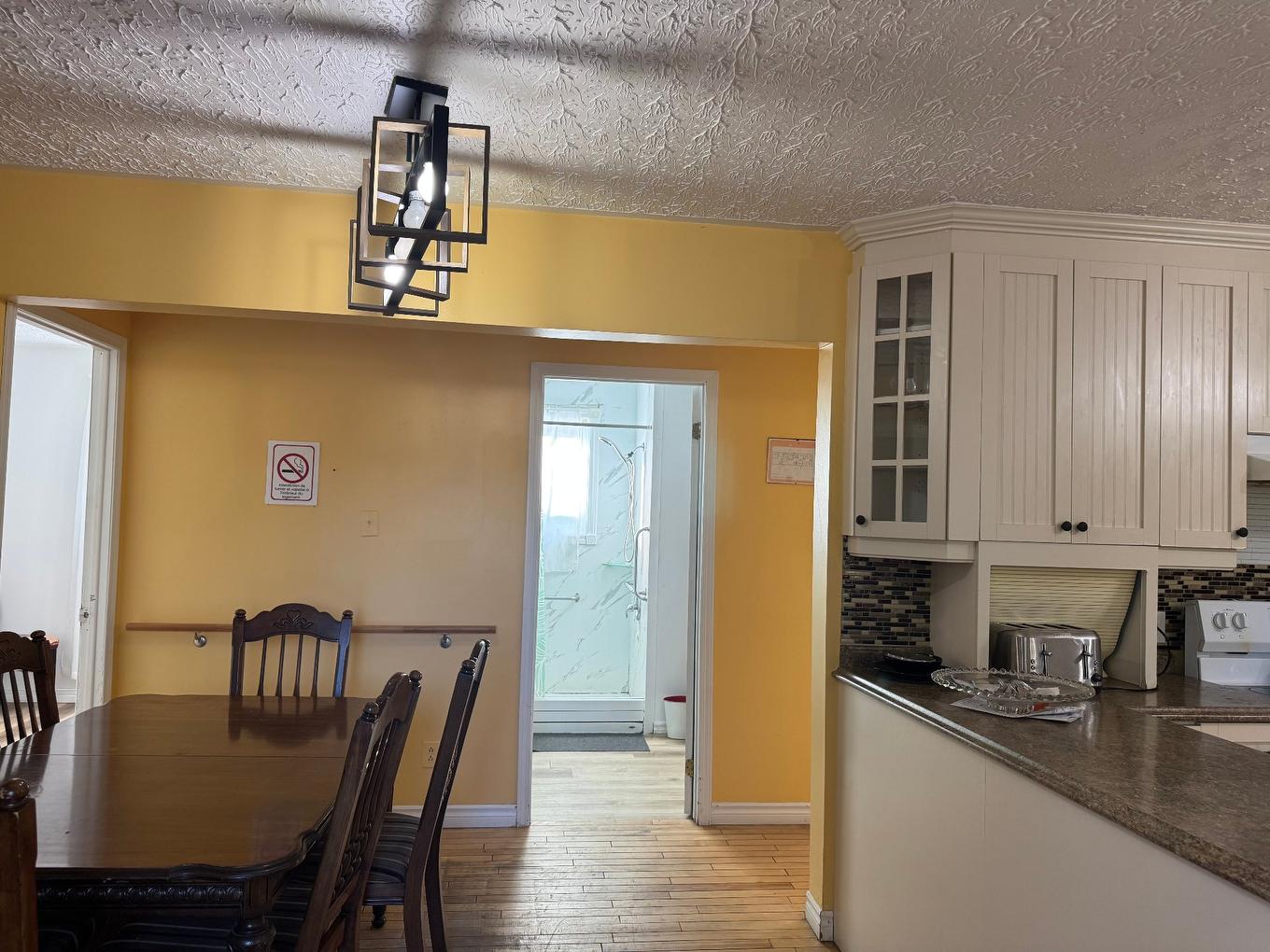 Salle à manger - 547 Mtée Du Sourire, Rouyn-Noranda, QC - Indoor Photo Showing Dining Room
