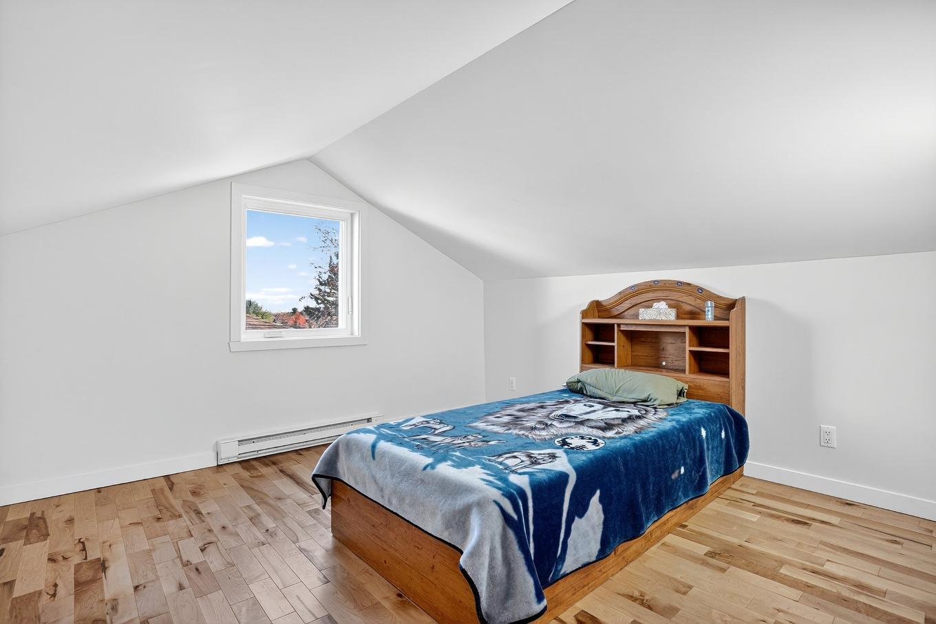 Bedroom - 322 Rue Fernand-Casavant, Saint-Jérôme, QC - Indoor Photo Showing Bedroom