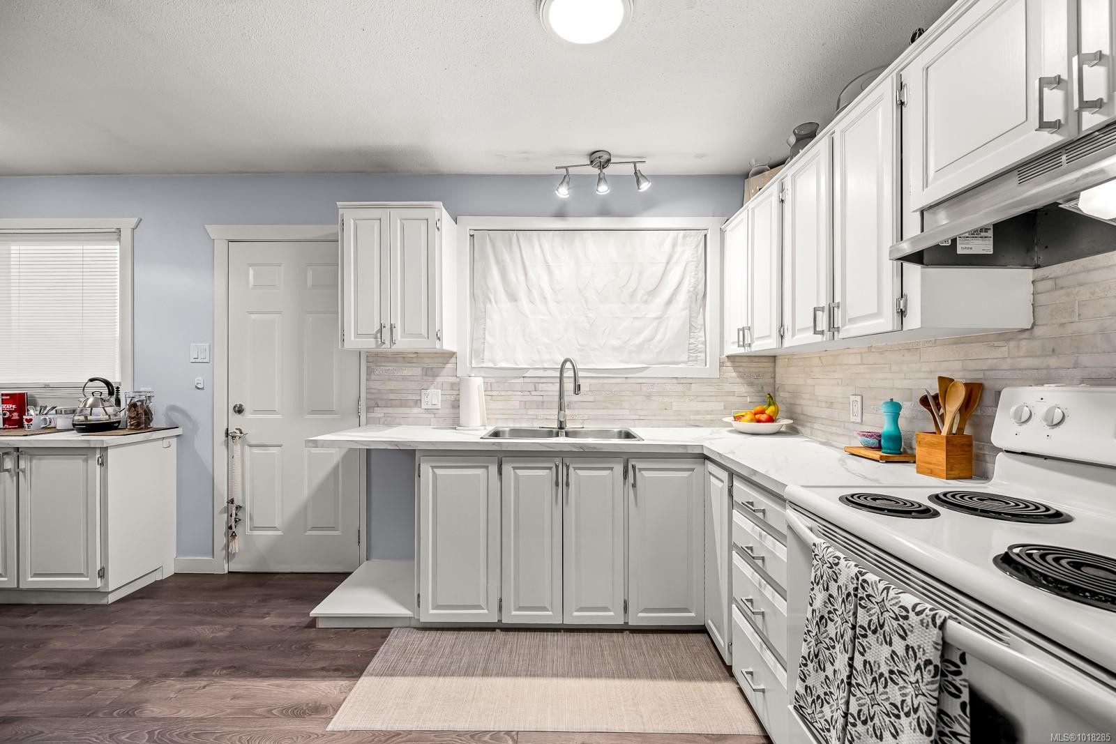 2019 Lambert Dr, Courtenay, BC